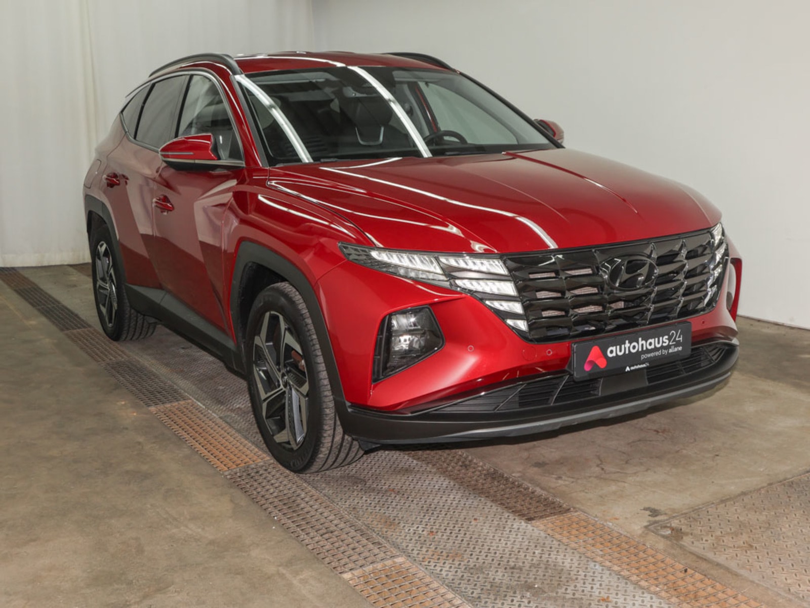 Hyundai Tucson SUV / Crossover / Geländewagen HYUNDAI Tucson 1.6 T-GDI Plug-in Hybrid 4WD Auto Sports Utility Vehicle #1
