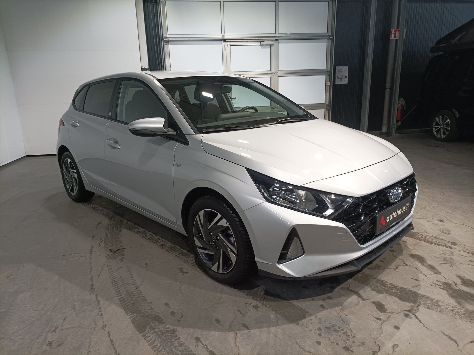 Hyundai i20 Schräghecklimousine HYUNDAI i20 1.0 T-GDI 74kW Hybrid DCT Edition 30 Schräghecklimousine #1