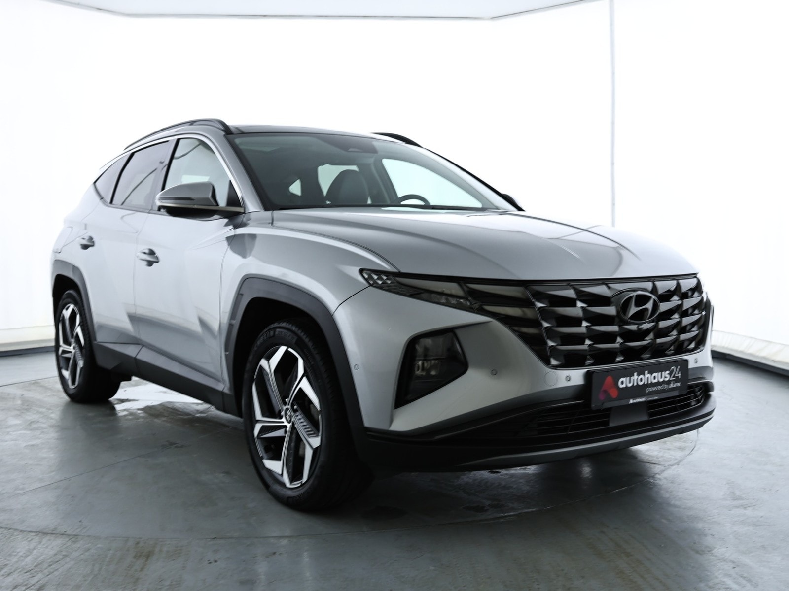 Hyundai Tucson SUV / Crossover / Geländewagen HYUNDAI Tucson 1.6 T-GDI Plug-in Hybrid 4WD Auto Sports Utility Vehicle #1
