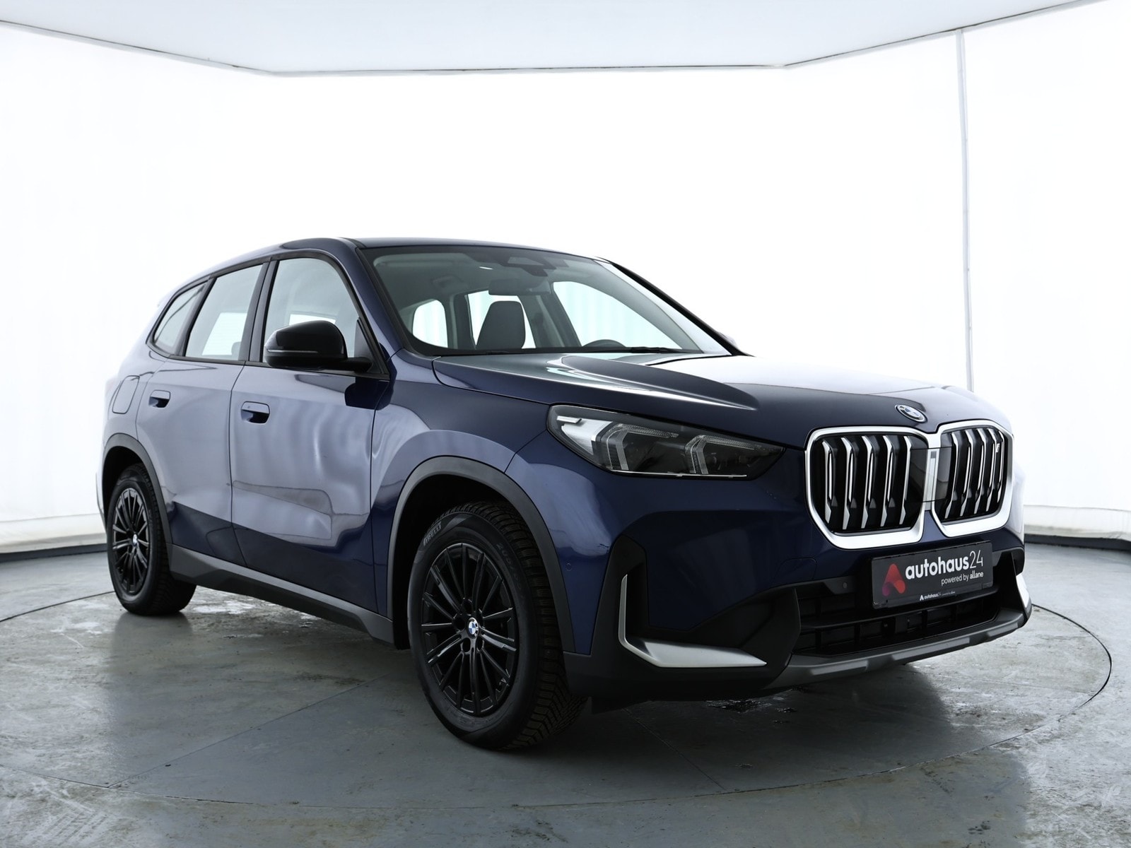 BMW iX1 SUV / Crossover / Geländewagen BMW iX1 xDrive30 Sports Utility Vehicle #1