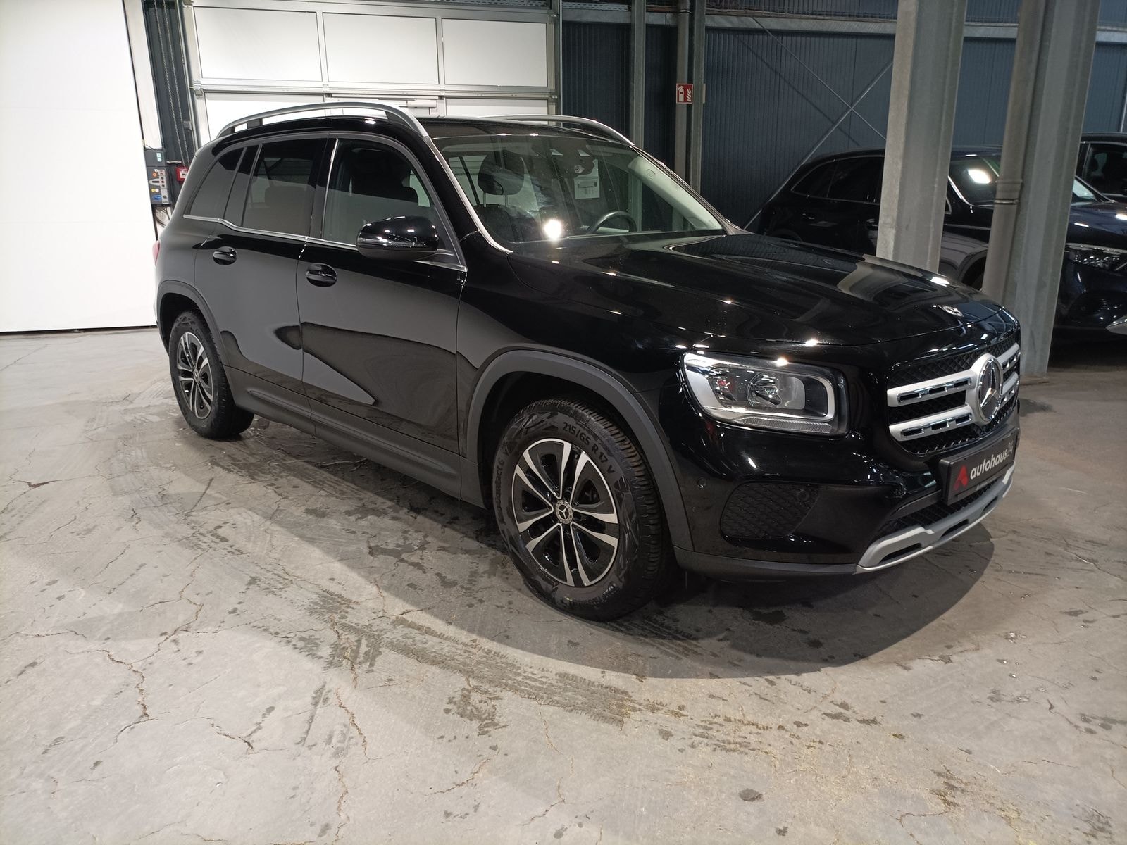Mercedes-Benz GLB-Klasse SUV / Crossover / Geländewagen MERCEDES GLB GLB 200 d DCT Sports Utility Vehicle #1