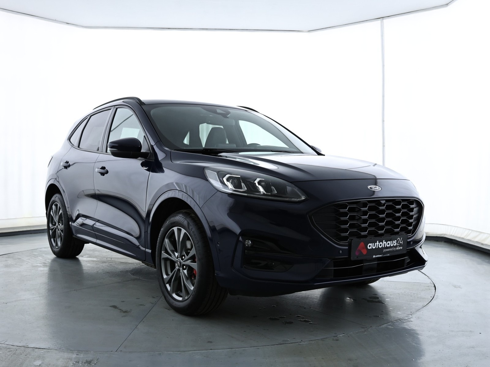 Ford Kuga SUV / Crossover / Geländewagen FORD Kuga 2.5 Duratec PHEV ST-Line X CVT Sports Utility Vehicle #1