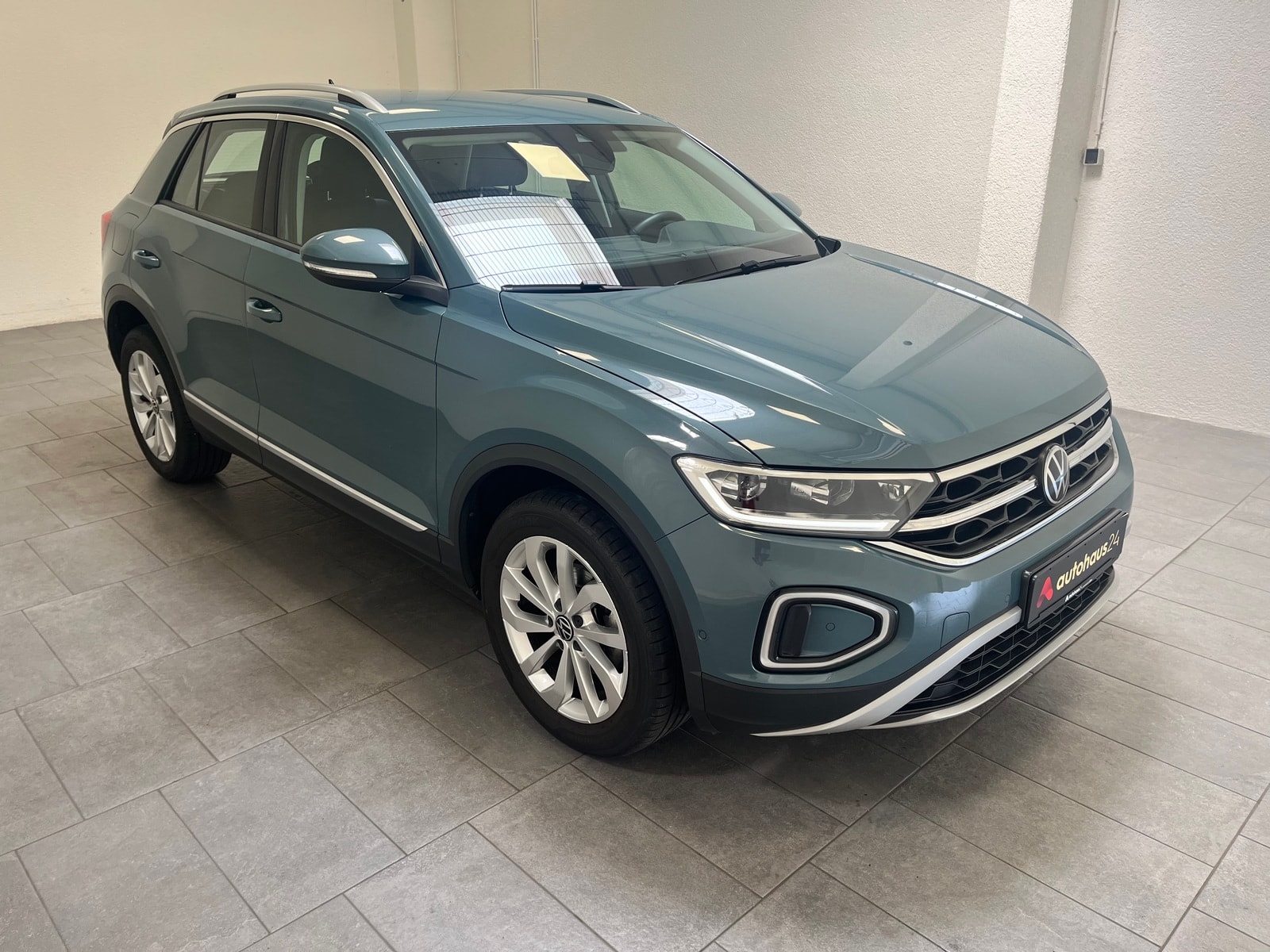 Volkswagen T-Roc SUV / Crossover / Geländewagen VOLKSWAGEN T-Roc 1.0 TSI OPF Style Sports Utility Vehicle #1