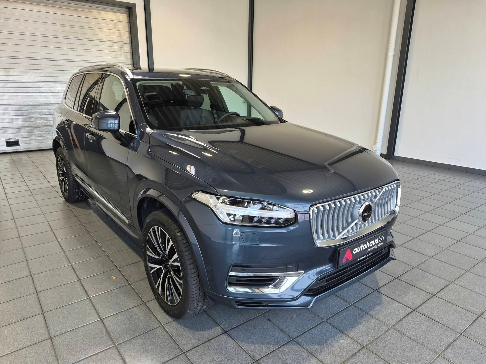 Volvo XC90 SUV / Crossover / Geländewagen VOLVO XC90 T8 AWD Recharge Ultimate Bright Auto Sports Utility Vehicle #1
