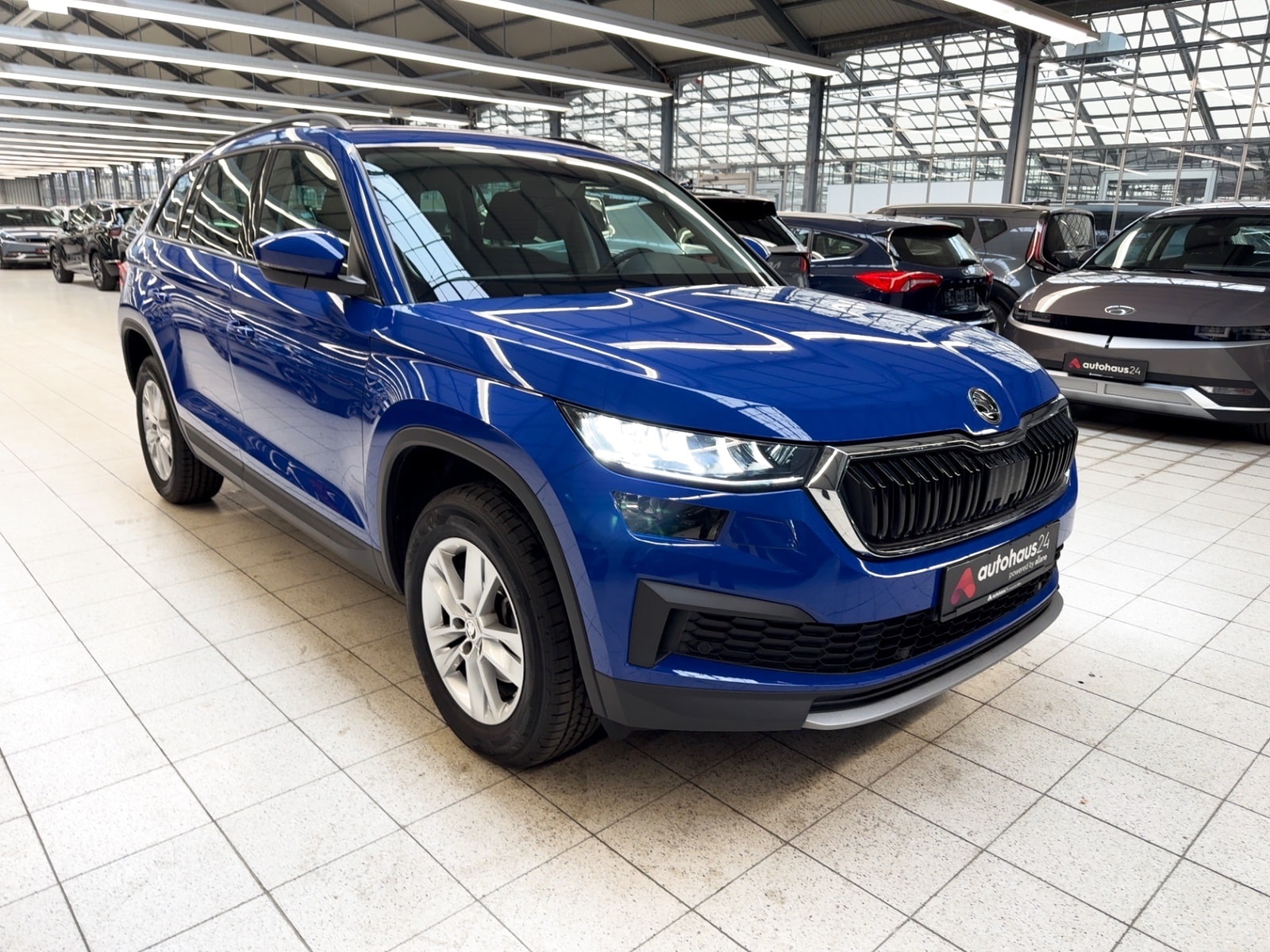 ŠKODA Kodiaq SUV / Crossover / Geländewagen SKODA Kodiaq 1.5 TSI ACT DSG AMBITION Sports Utility Vehicle #1
