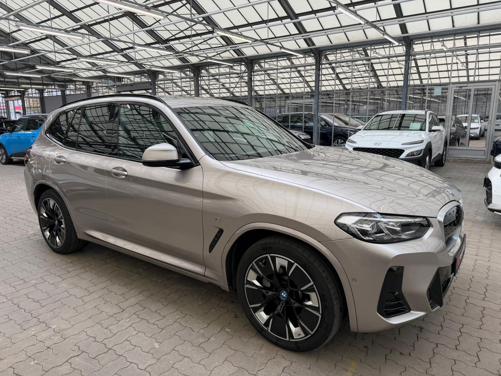 BMW iX3 SUV / Crossover / Geländewagen BMW ix3 iX3 IMPRESSIVE Sports Utility Vehicle #1