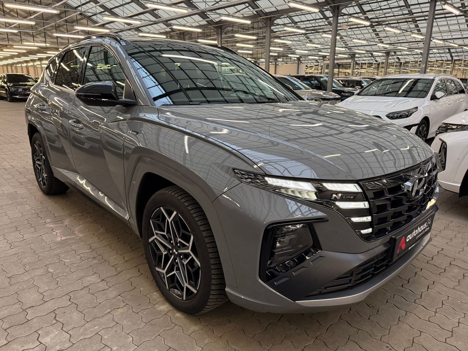 Hyundai Tucson SUV / Crossover / Geländewagen HYUNDAI Tucson 1.6 T-GDI Plug-in Hybrid 4WD Auto Sports Utility Vehicle #1