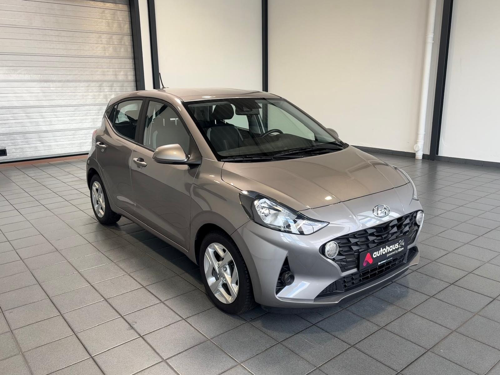 Hyundai i10 Limousine HYUNDAI i10 1.2 Trend AMT Schräghecklimousine #1