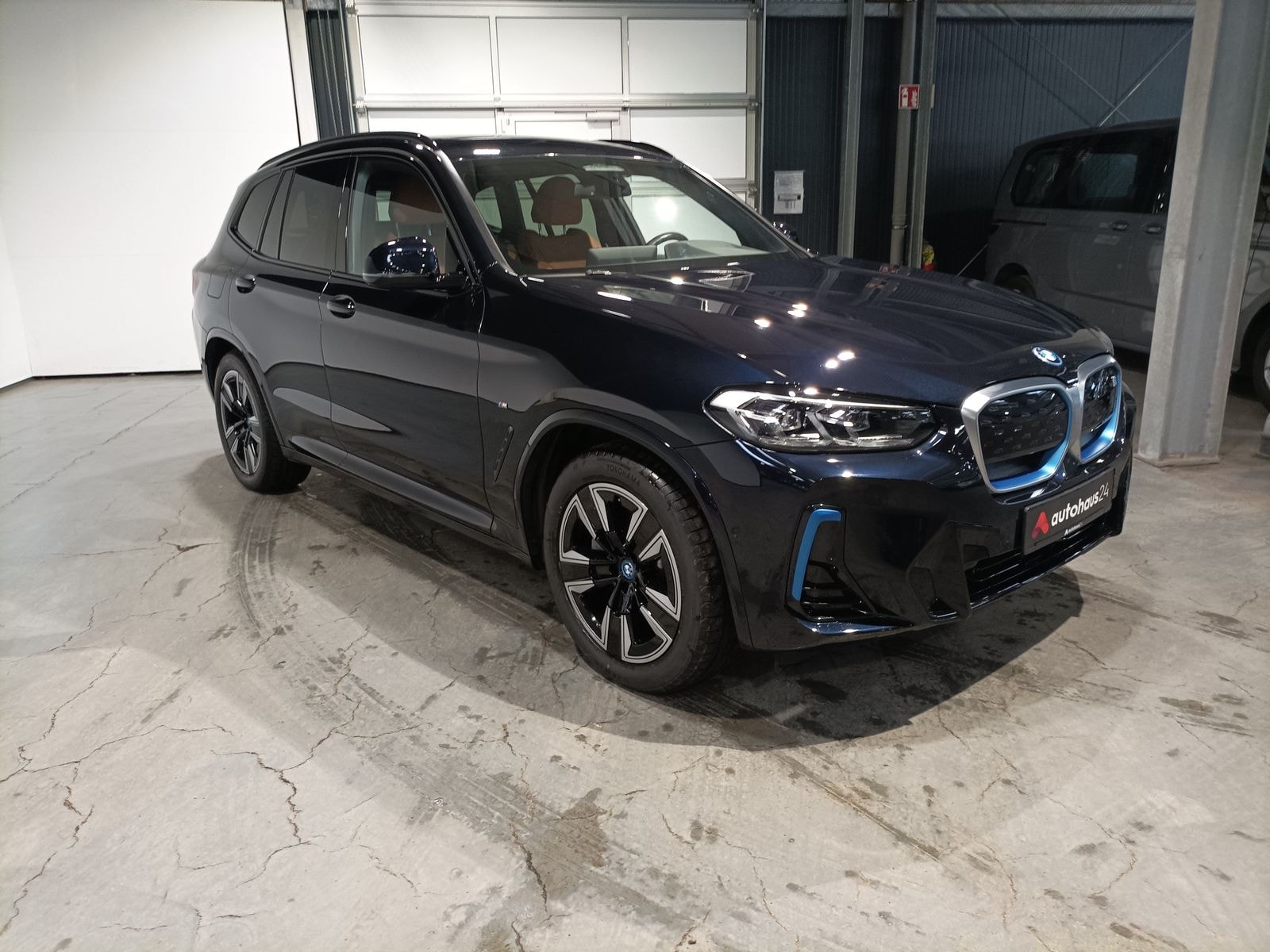 BMW iX3 SUV / Crossover / Geländewagen BMW ix3 iX3 INSPIRING Sports Utility Vehicle #1