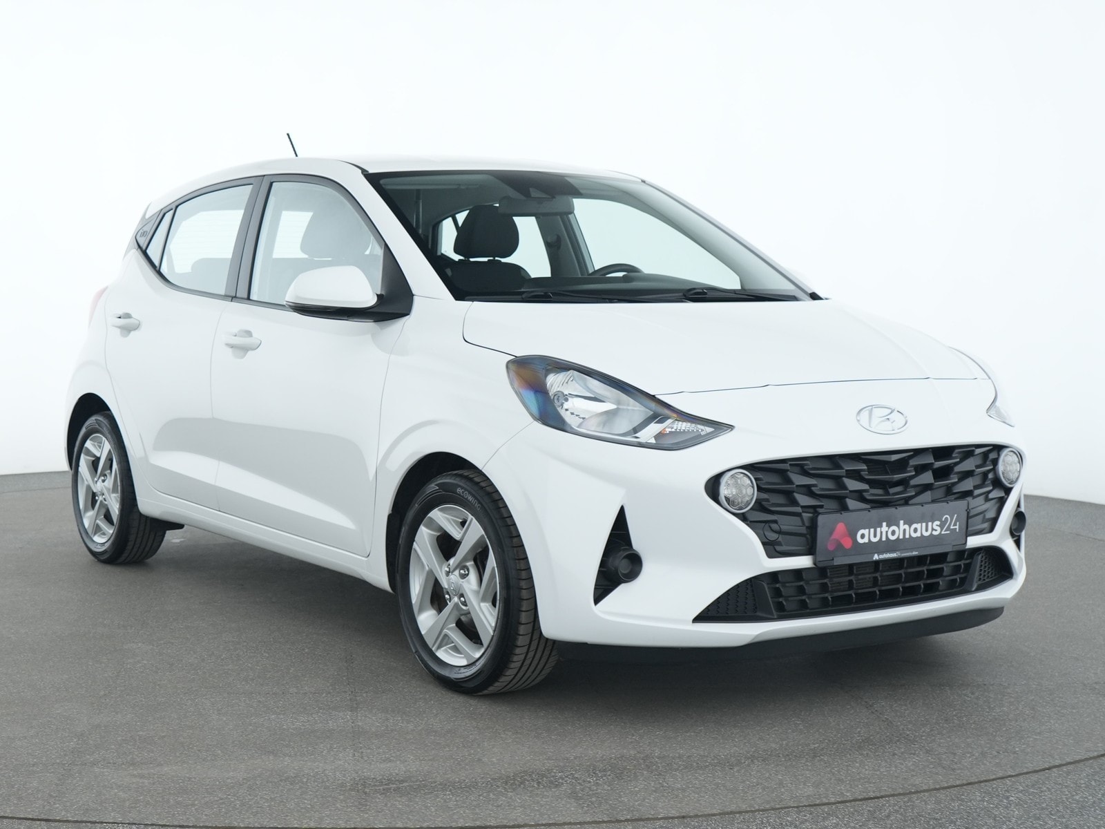 Hyundai i10 Limousine HYUNDAI i10 1.0 Trend Schräghecklimousine #1
