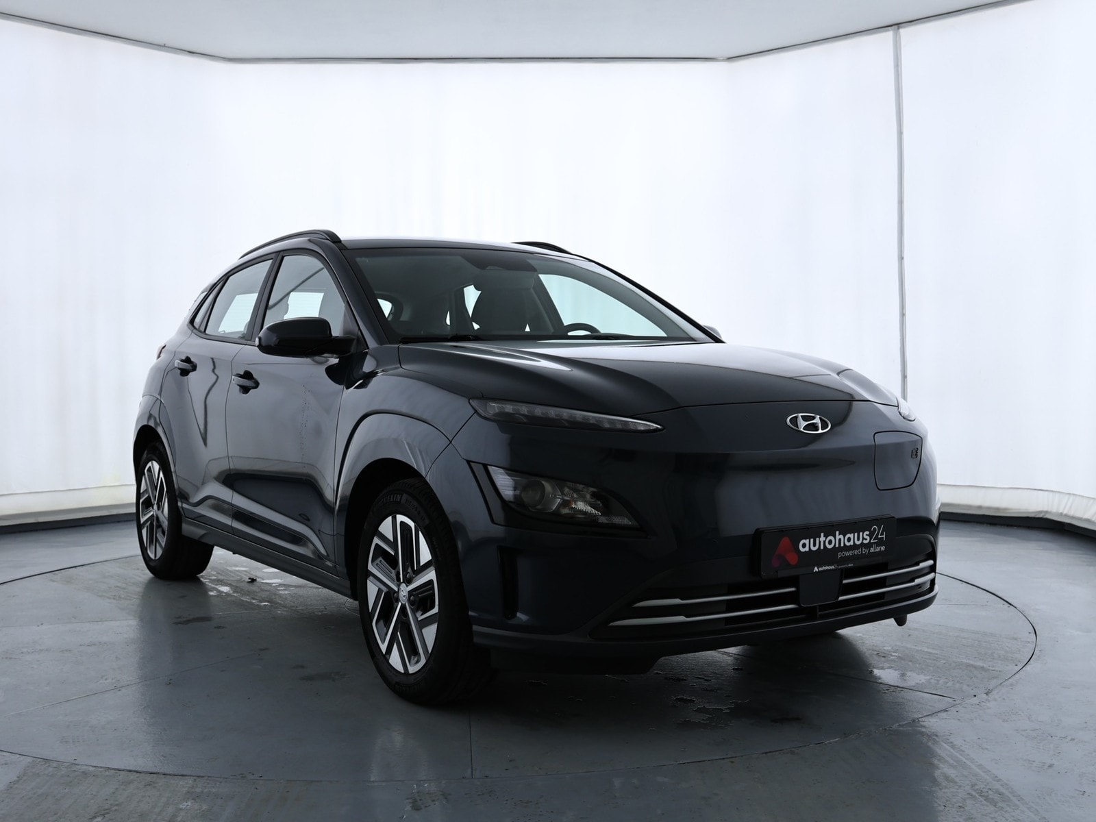Hyundai Kona SUV / Crossover / Geländewagen HYUNDAI Kona ELEKTRO 100kW Sports Utility Vehicle #1