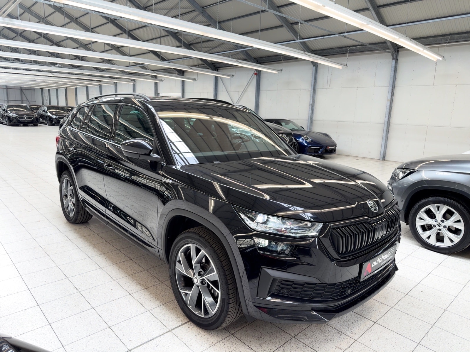 ŠKODA Kodiaq SUV / Crossover / Geländewagen SKODA Kodiaq 2.0 TDI SCR 147kW DSG 4x4 SPORTLINE Sports Utility Vehicle #1