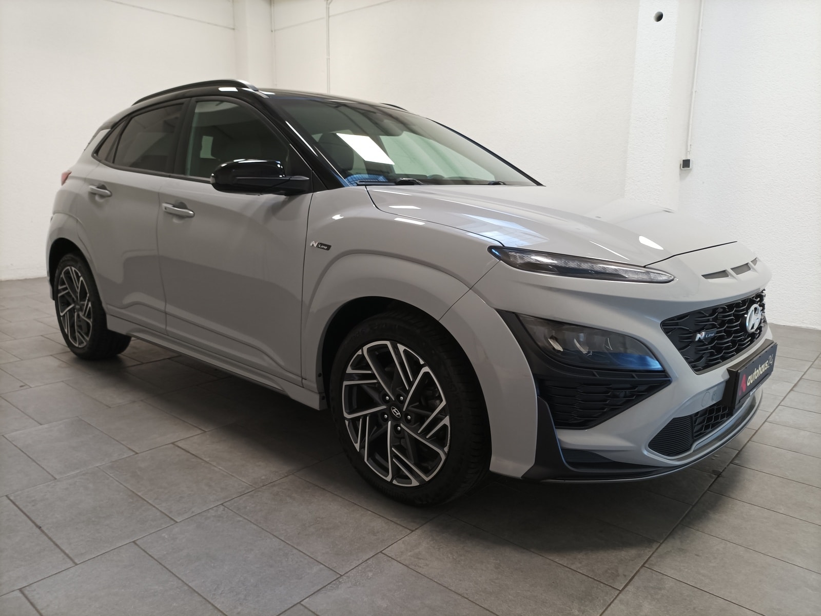 Hyundai Kona SUV / Crossover / Geländewagen HYUNDAI Kona 1.6 T-GDI N Line DCT Sports Utility Vehicle #1