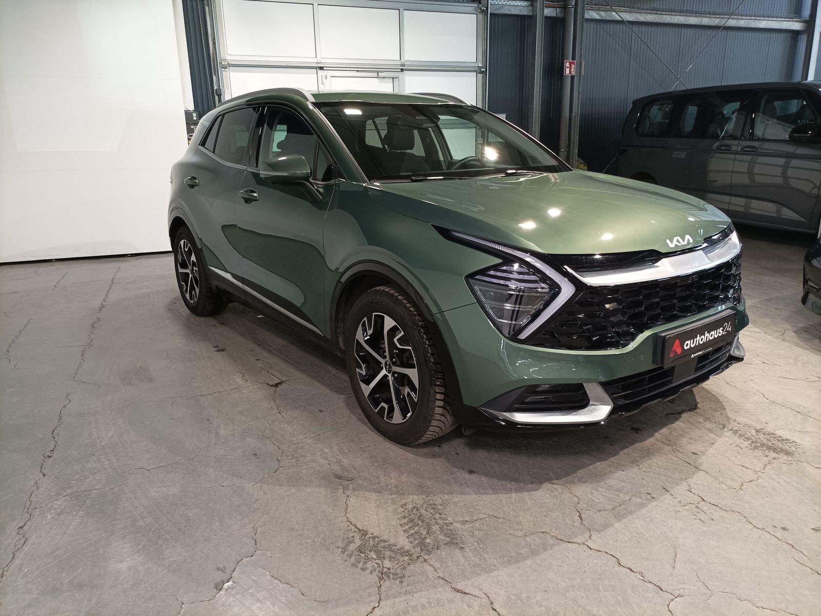 Kia Sportage SUV / Crossover / Geländewagen KIA Sportage 1.6 T-GDI EcoDyn. 132kW Spirit DCT 4WD Sports Utility Vehicle #1