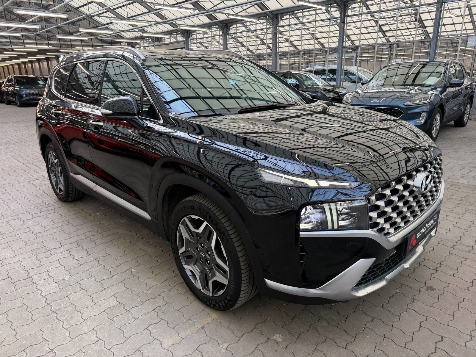 Hyundai Santa Fe SUV / Crossover / Geländewagen HYUNDAI Santa Fe 1.6 T-GDI Plug-in Hybrid 4WD Auto Sports Utility Vehicle #1