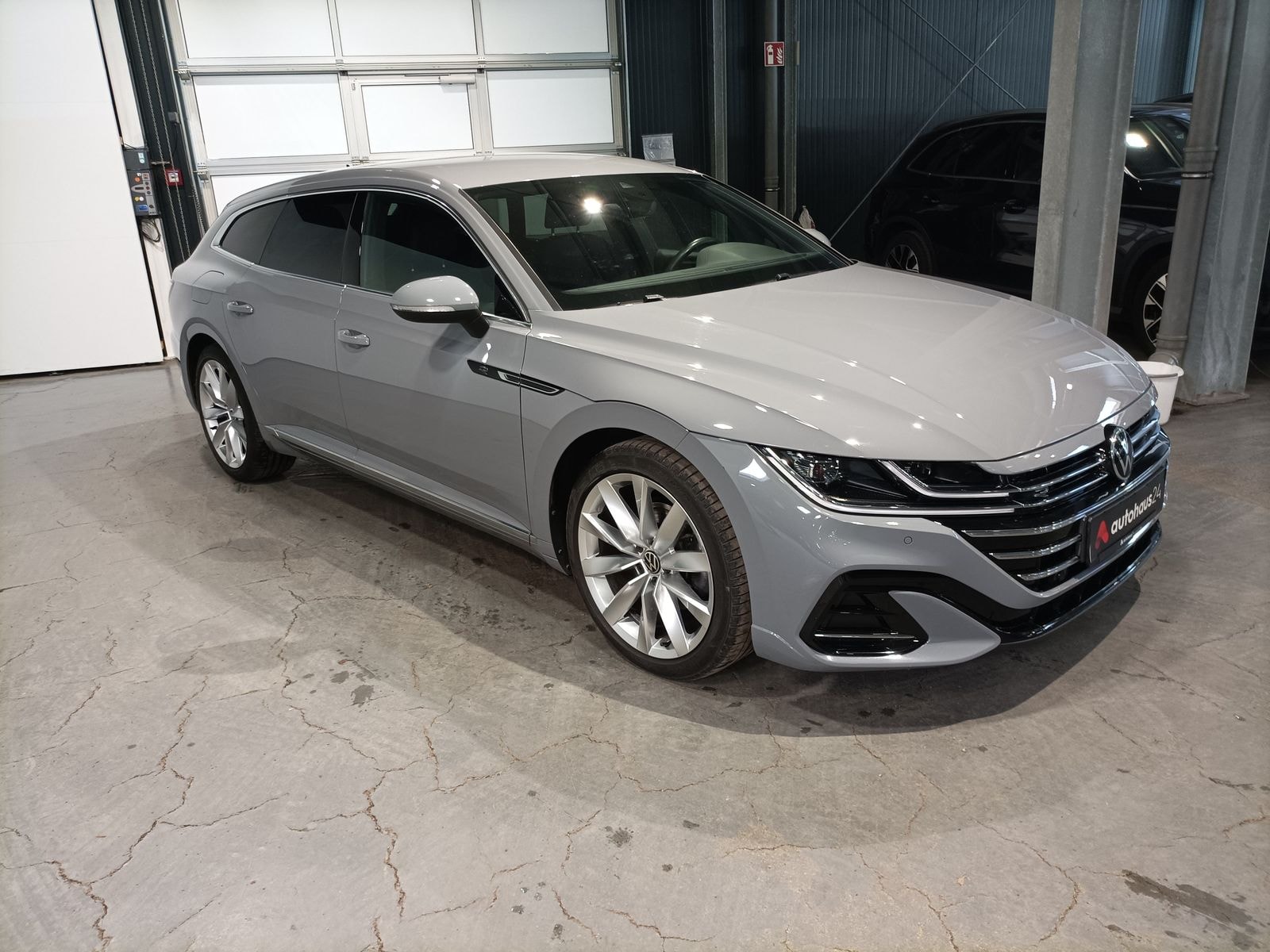 Volkswagen Arteon Kombi VOLKSWAGEN Arteon 2.0 TSI OPF 140kW DSG R-Line S. Brake Kombi #1