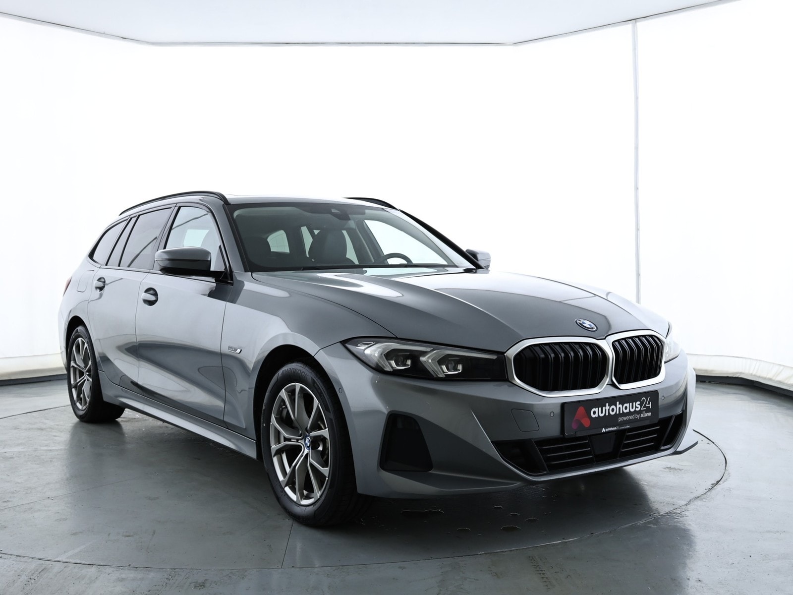 BMW 3er-Reihe Kombi BMW 3er-Reihe 330e xDrive Touring Automatic Kombi #1