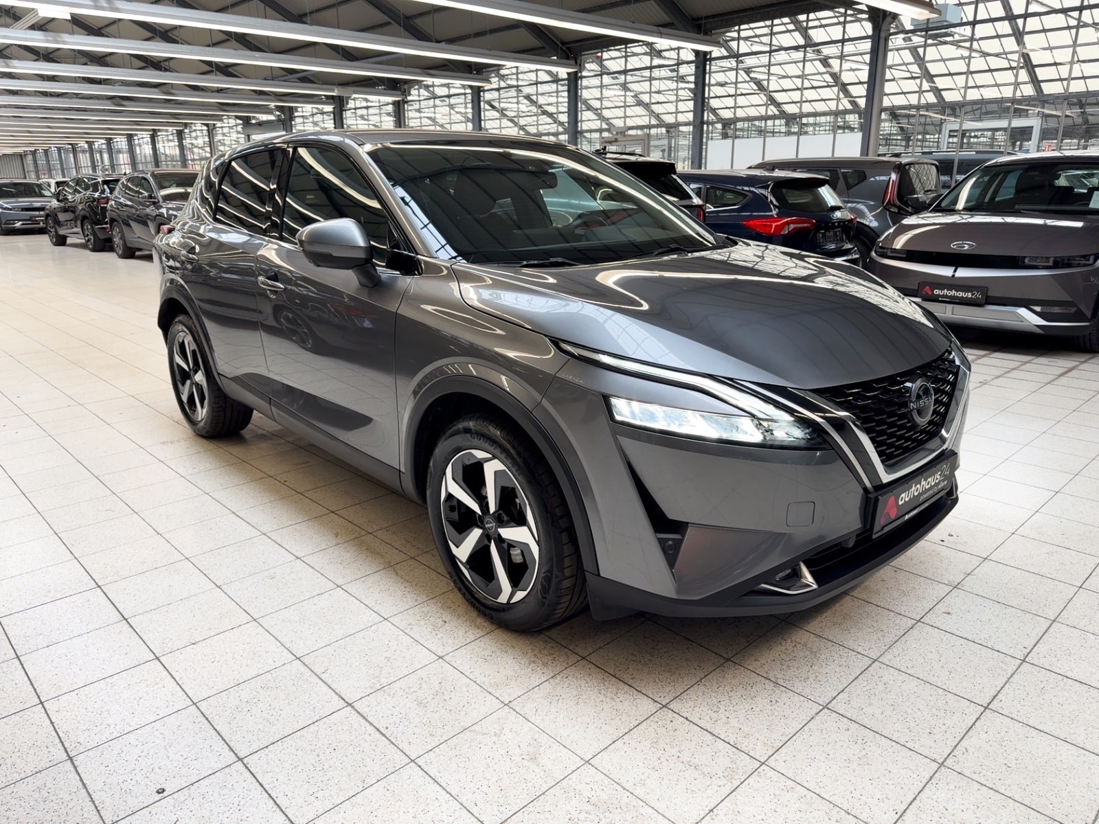 Nissan Qashqai SUV / Crossover / Geländewagen NISSAN Qashqai 1.3 DIG-T MHEV 158PS Xtronic N-Connecta Crossover #1