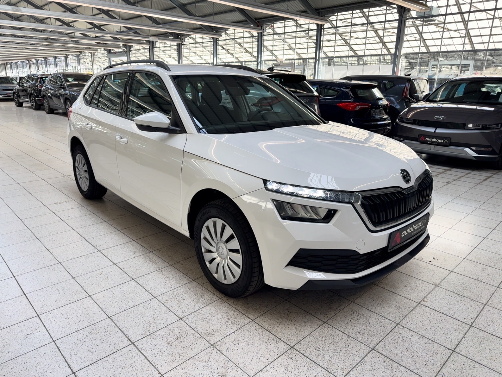 ŠKODA Kamiq SUV / Crossover / Geländewagen SKODA Kamiq 1.0 TSI DSG 81kW Active Sports Utility Vehicle #1