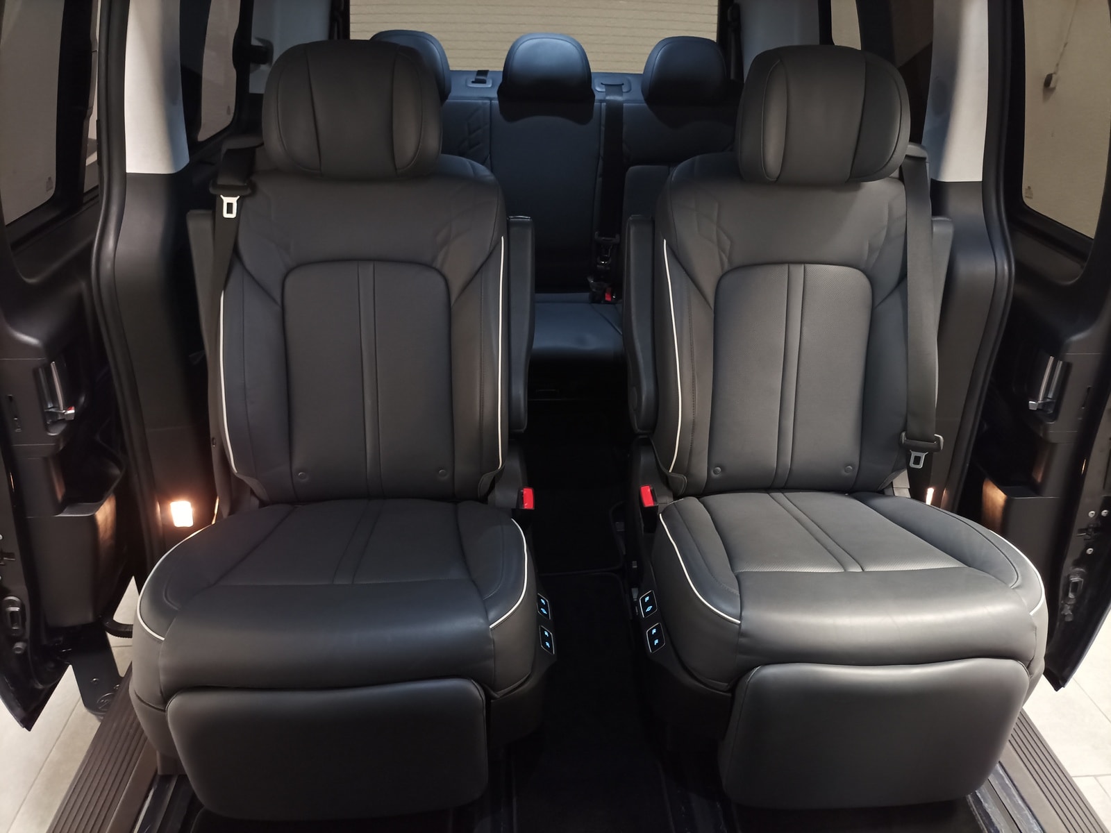 Hyundai STARIA Van STARIA 2.2 CRDi Signature 4WD (7-Sitzer) #15