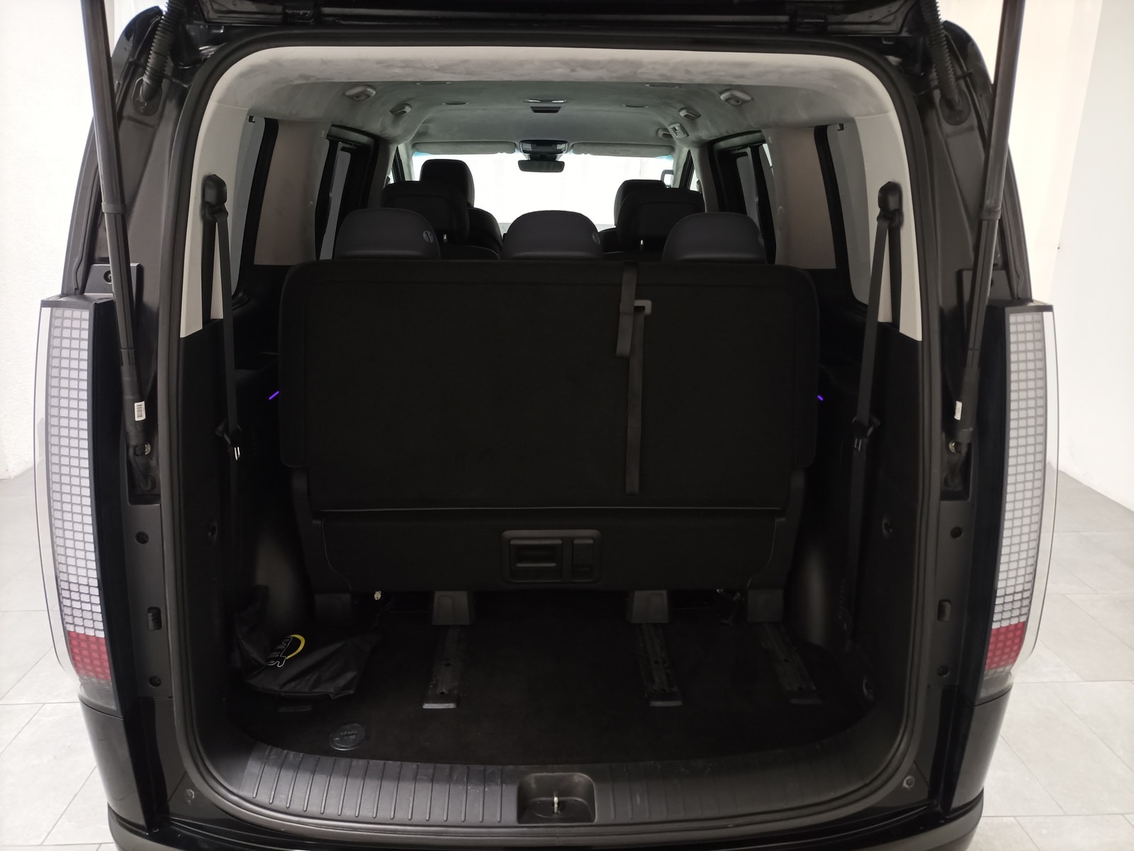 Hyundai STARIA Van STARIA 2.2 CRDi Signature 4WD (7-Sitzer) #6