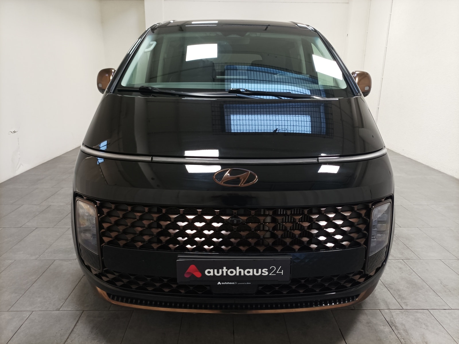 Hyundai STARIA Van STARIA 2.2 CRDi Signature 4WD (7-Sitzer) #2