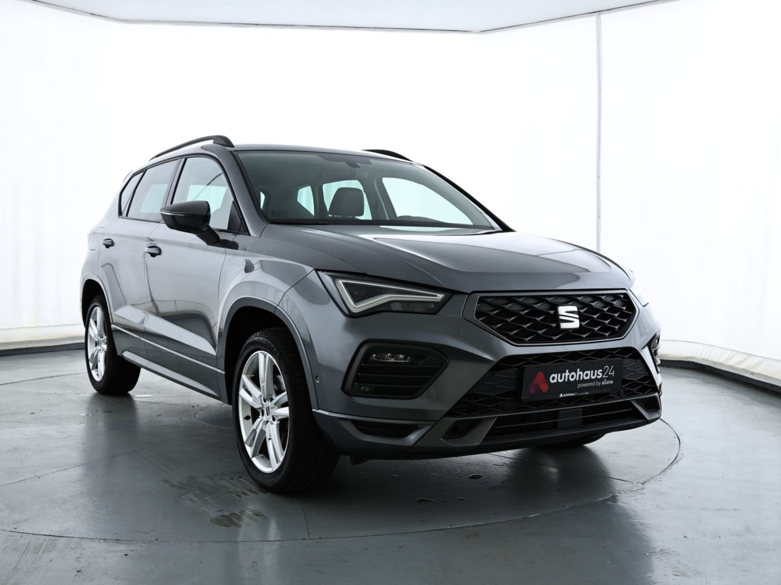 SEAT Ateca SUV / Crossover / Geländewagen SEAT Ateca 1.5 TSI ACT 110kW FR DSG Sports Utility Vehicle #1