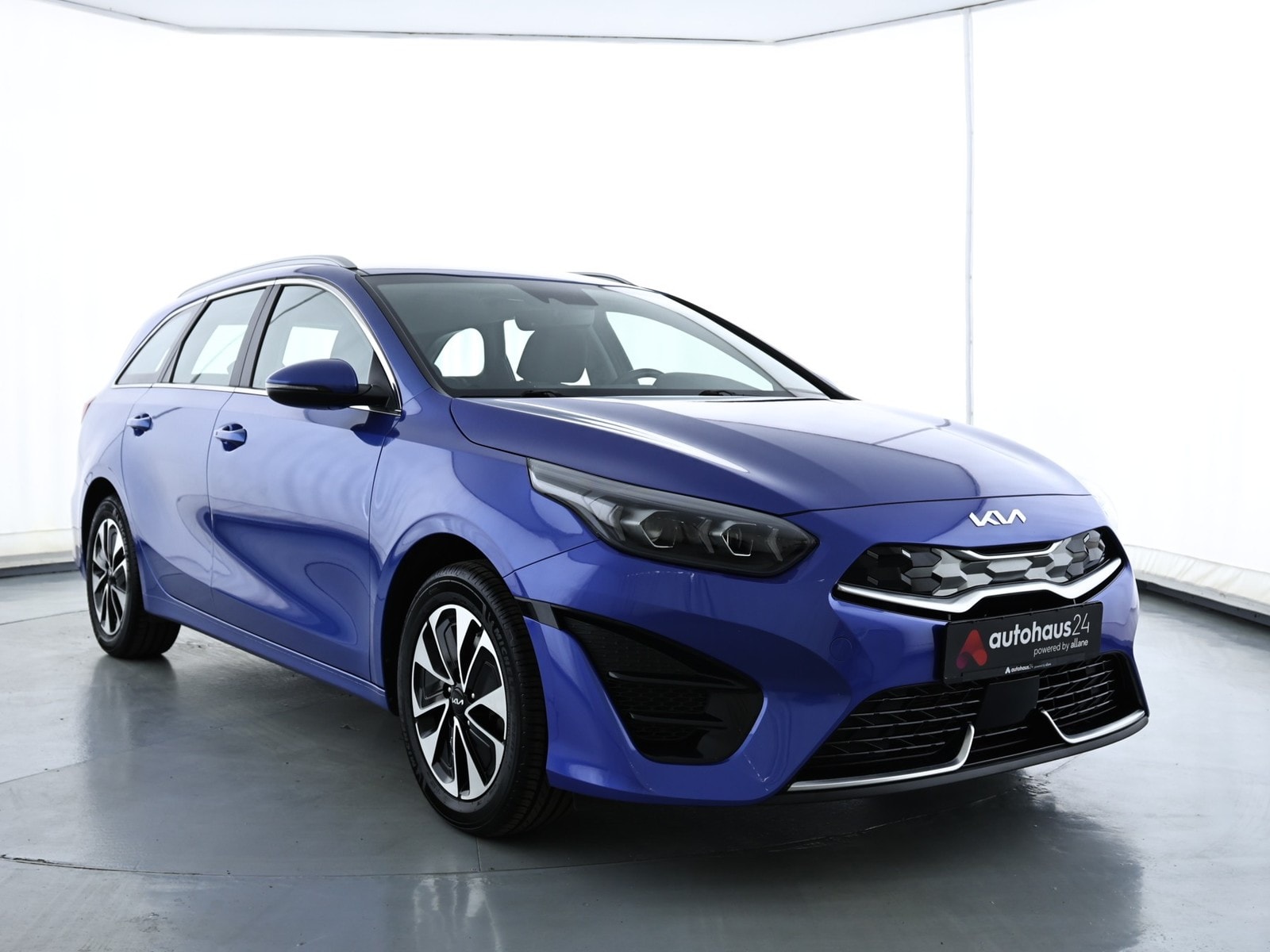 Kia Ceed Sportswagon Kombi KIA Ceed 1.6 GDI Plug-In Hybrid Spirit Sportsw. Kombi #1