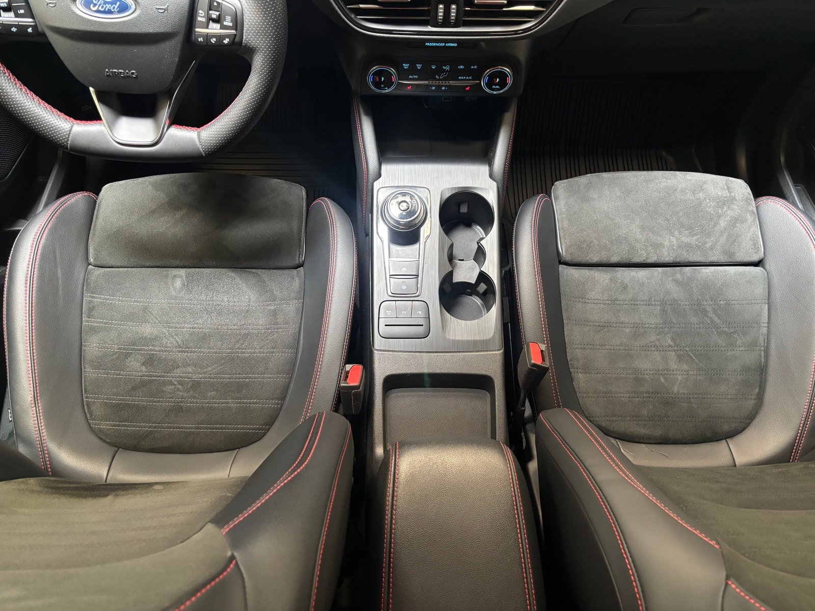 Ford Kuga SUV Kuga 2.5 Duratec Plug-in-Hybrid PHEV ST-Line X (EU #13
