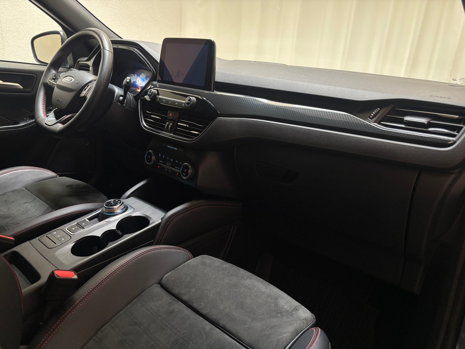 Ford Kuga SUV Kuga 2.5 Duratec Plug-in-Hybrid PHEV ST-Line X (EU #15