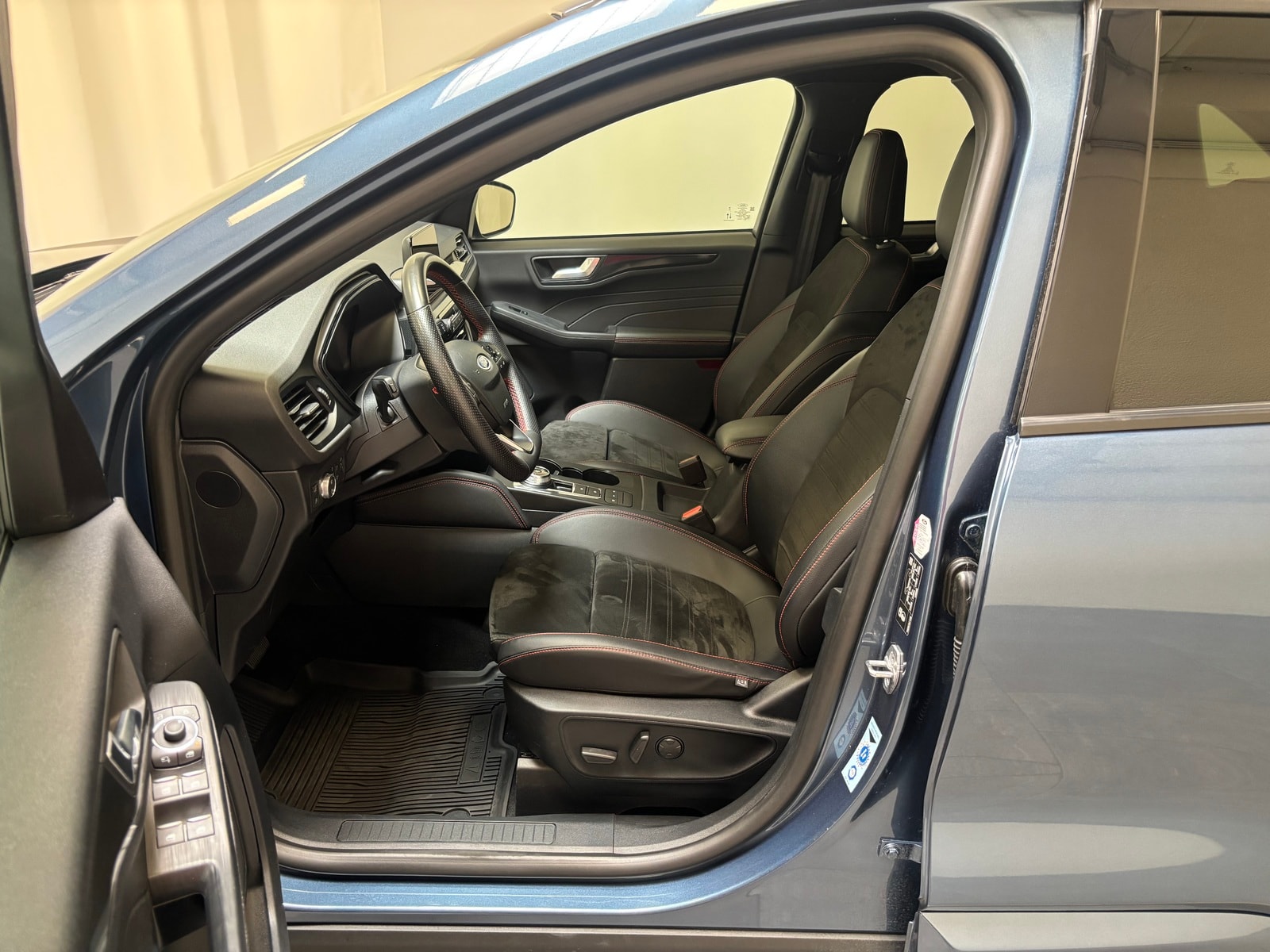 Ford Kuga SUV Kuga 2.5 Duratec Plug-in-Hybrid PHEV ST-Line X (EU #8