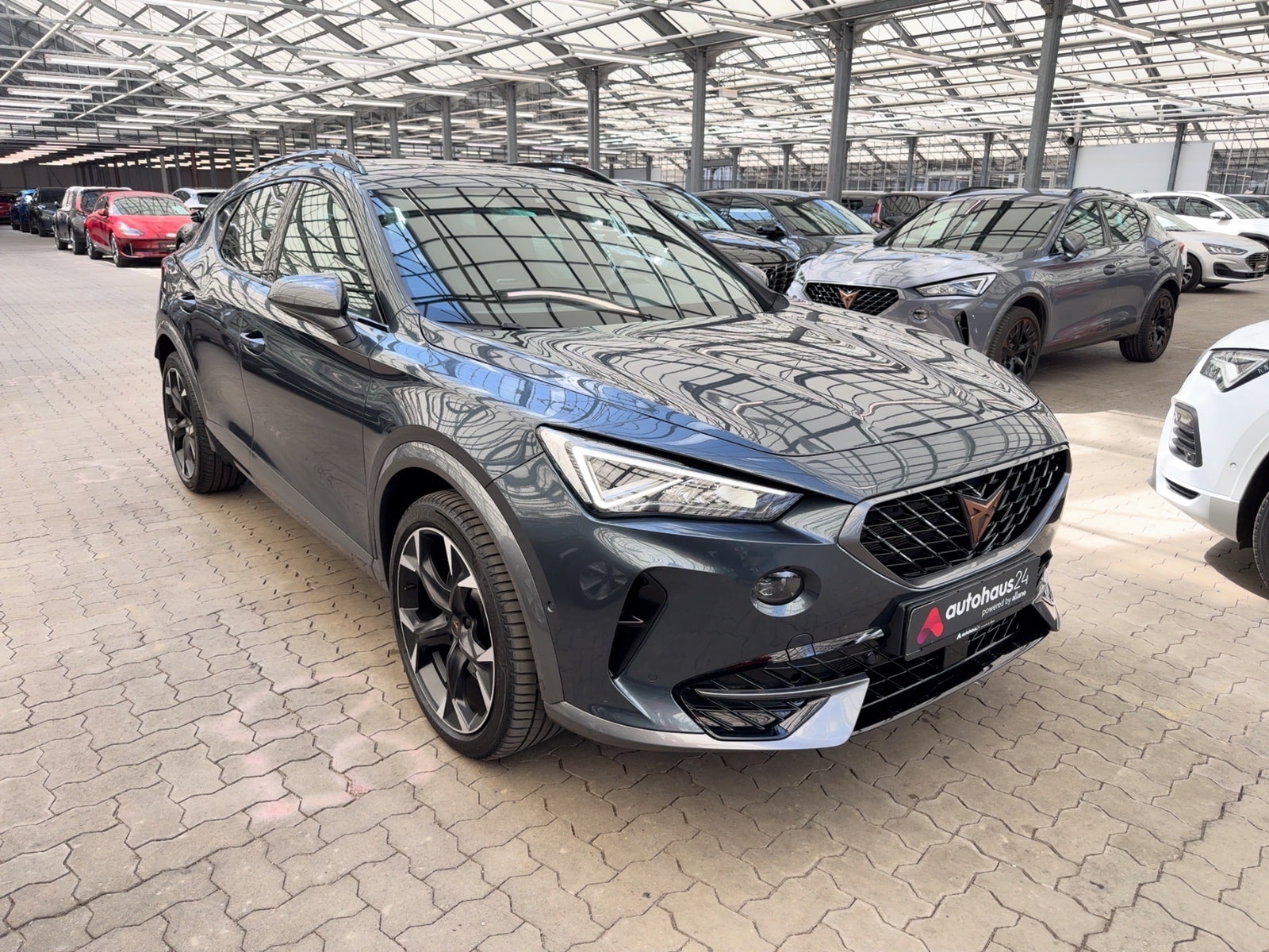 CUPRA Formentor SUV / Crossover / Geländewagen CUPRA Formentor 2.0 TSI 180kW VZ DSG Sports Utility Vehicle #1