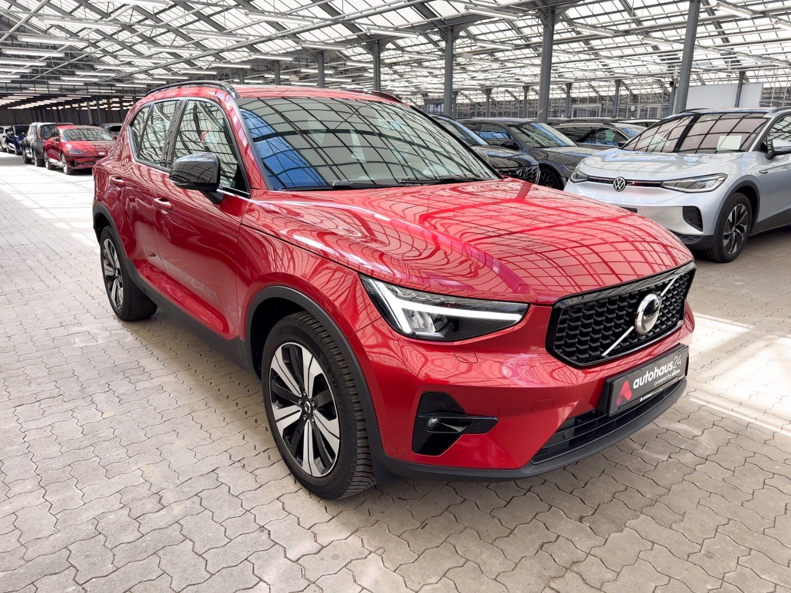 Volvo XC40 SUV / Crossover / Geländewagen VOLVO XC40 T5 Recharge Ultimate Dark Sports Utility Vehicle #1