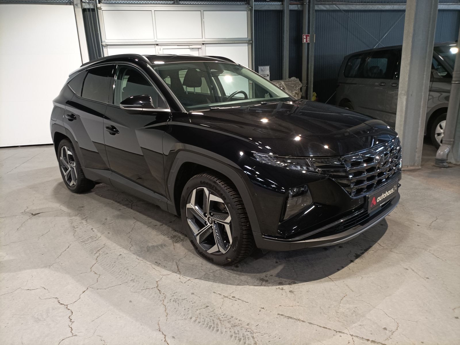 Hyundai Tucson SUV / Crossover / Geländewagen HYUNDAI Tucson 1.6 T-GDI Plug-in Hybrid 4WD Auto Sports Utility Vehicle #1