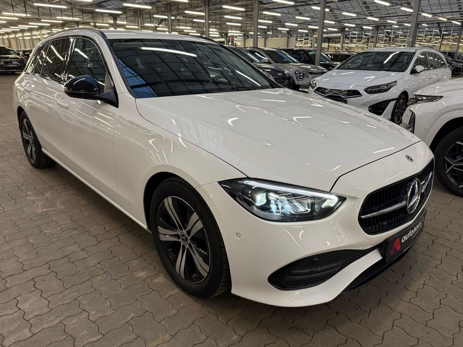 Mercedes-Benz C-Klasse Kombi MERCEDES C-Klasse C 200 4MATIC T Autom. Kombi #1