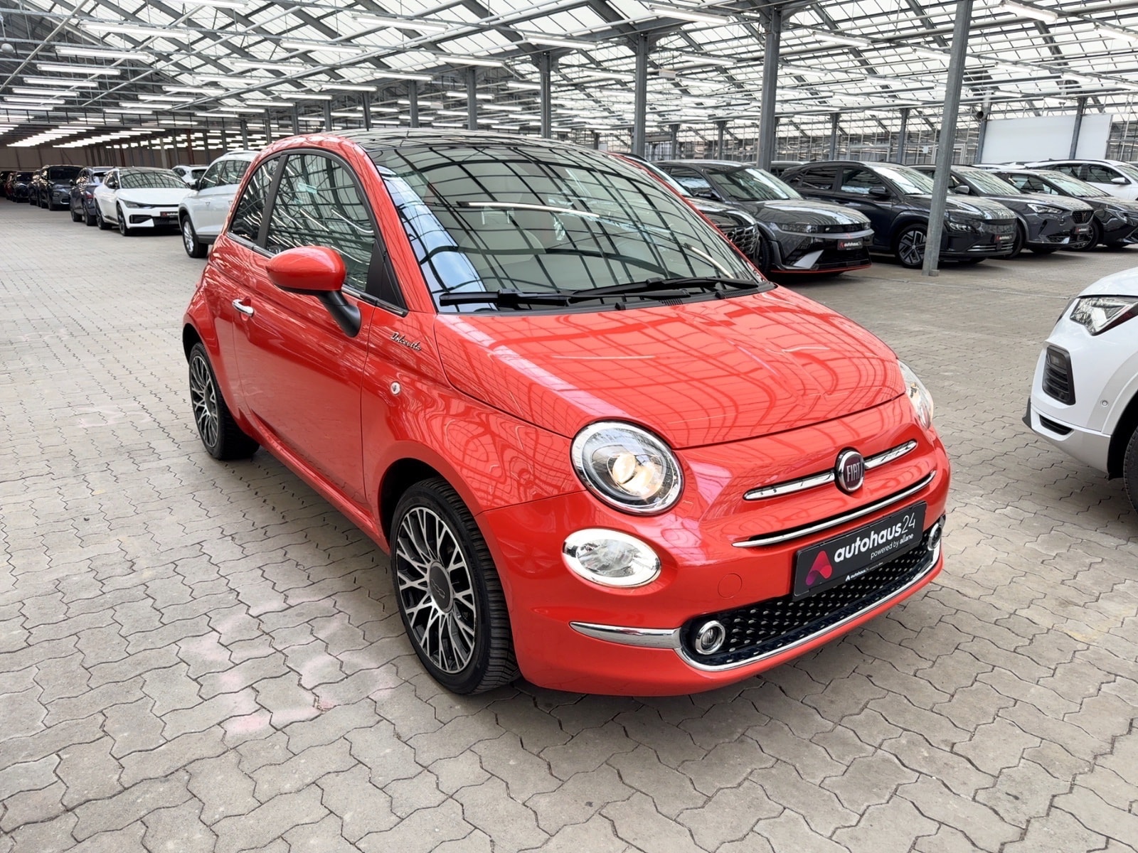 Fiat 500 Schräghecklimousine FIAT 500 1.0 GSE N3 Hybrid DOLCEVITA Schräghecklimousine #1