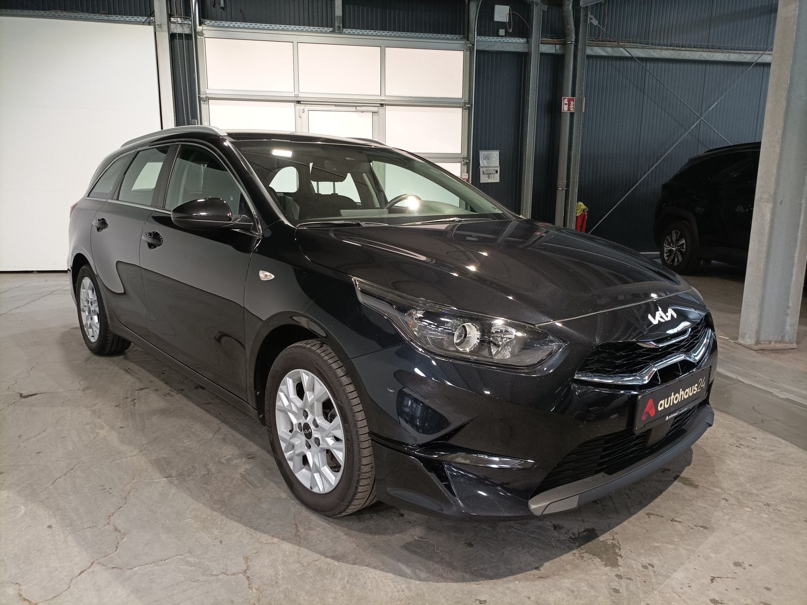 Kia Ceed Sportswagon Kombi KIA Ceed 1.6 CRDi MHEV 100kW DCT Vision SW Kombi #1