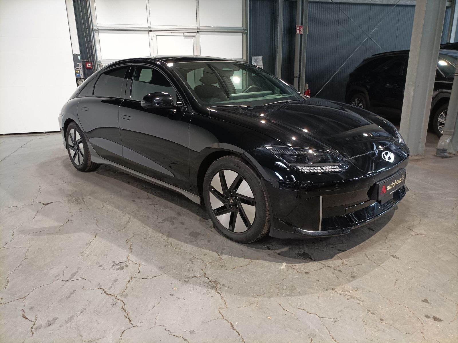 Hyundai IONIQ 6 Limousine HYUNDAI IONIQ 6 77,4kWh 168kW Dynamiq Limousine #1