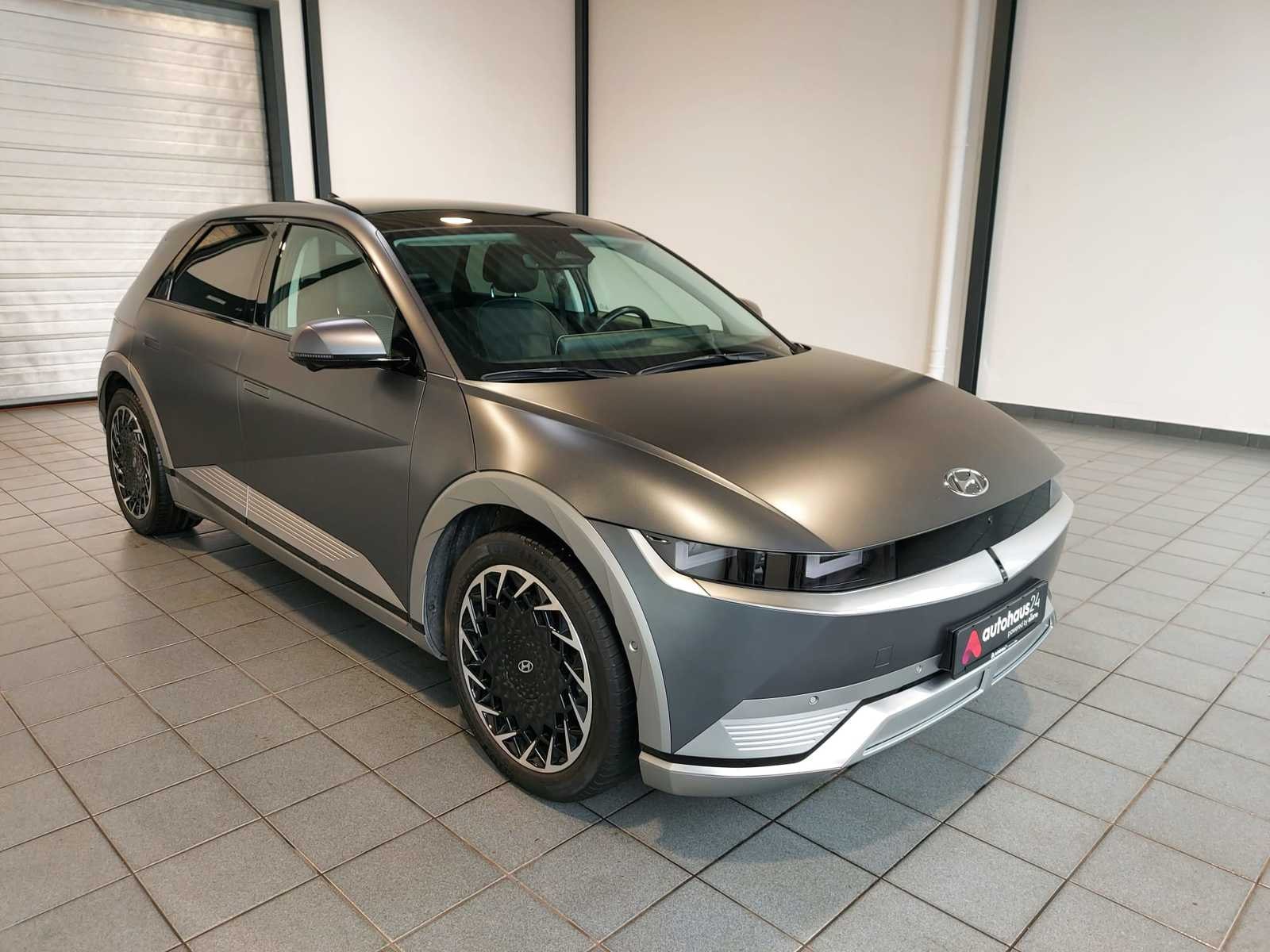 Hyundai IONIQ 5 Limousine HYUNDAI IONIQ 5 77,4 kWh Allradantrieb Sports Utility Vehicle #1