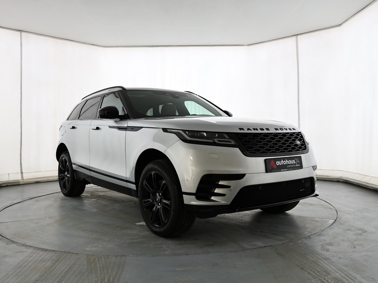 Land Rover Range Rover Velar SUV / Crossover / Geländewagen LAND ROVER Range Rover Velar 3.0 D300 R-DYNAMIC SE AWD Sports Utility Vehicle #1