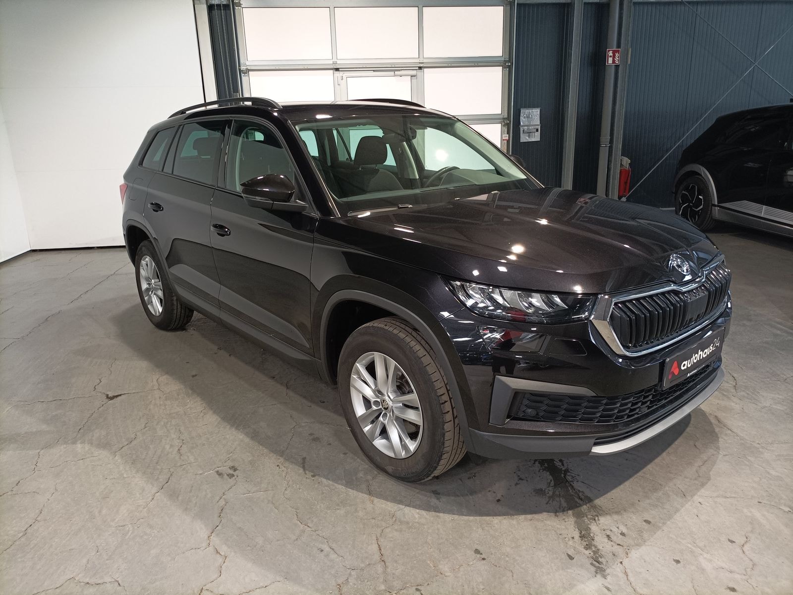 ŠKODA Kodiaq SUV / Crossover / Geländewagen SKODA Kodiaq 1.5 TSI ACT DSG AMBITION Sports Utility Vehicle #1