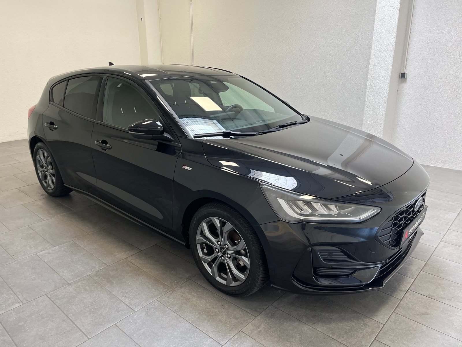 Ford Focus Limousine FORD Focus 1,0 EcoBoost 92kW ST-Line Schräghecklimousine #1