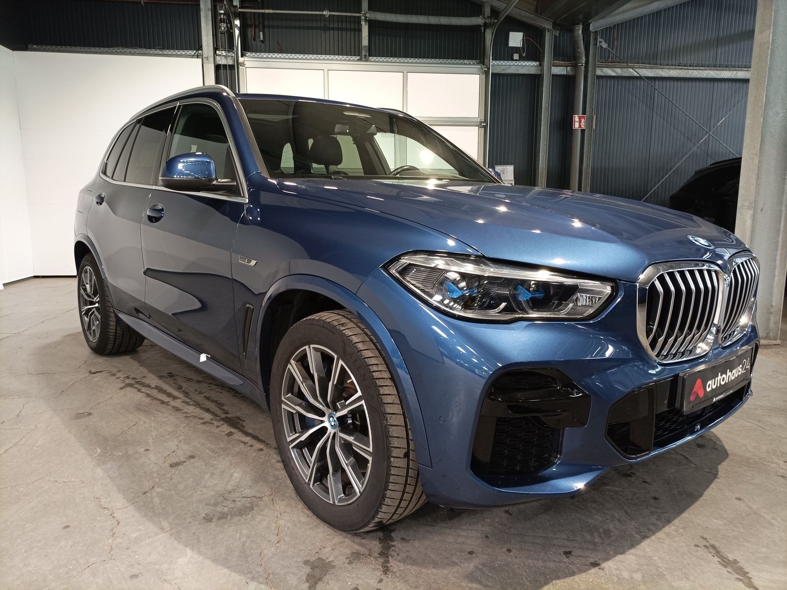 BMW X5 SUV / Crossover / Geländewagen BMW X5 xDrive45e Sports Utility Vehicle #1