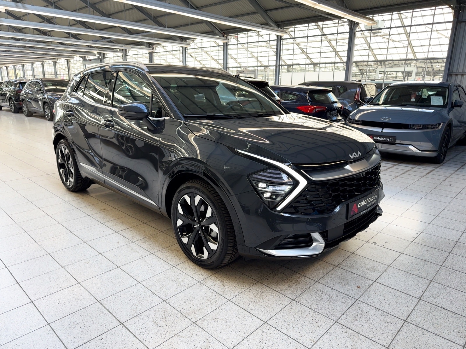 Kia Sportage SUV / Crossover / Geländewagen KIA Sportage 1.6 T-GDI Plug-in Hybrid Auto 4WD Sports Utility Vehicle #1