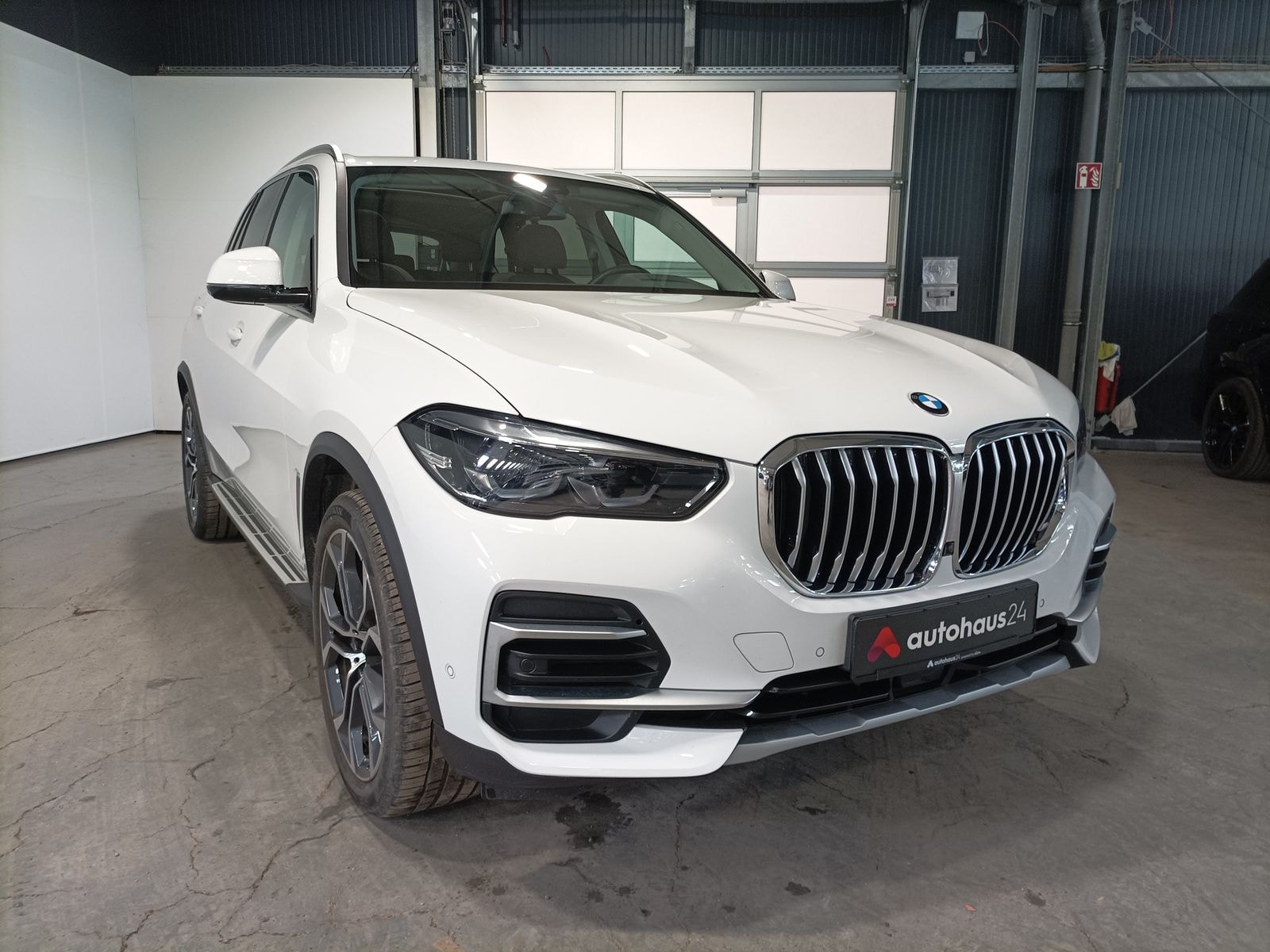 BMW X5 SUV / Crossover / Geländewagen BMW X5 xDrive30d Sports Utility Vehicle #1