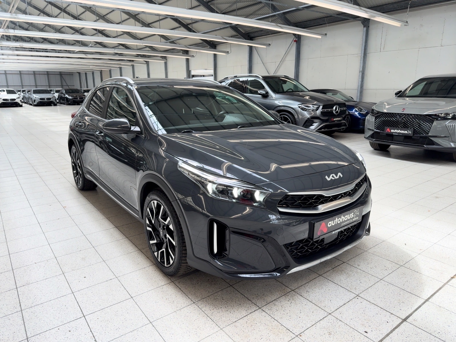 Kia XCeed SUV / Crossover / Geländewagen KIA XCeed 1.6 T-GDI DCT Platinum Sports Utility Vehicle #1