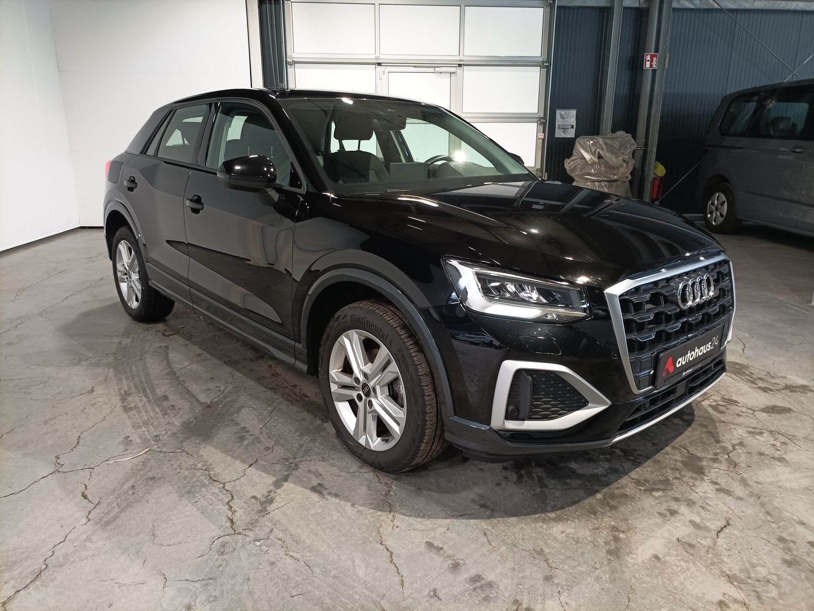 Audi Q2 SUV / Crossover / Geländewagen AUDI Q2 35 TFSI S tronic advanced Sports Utility Vehicle #1