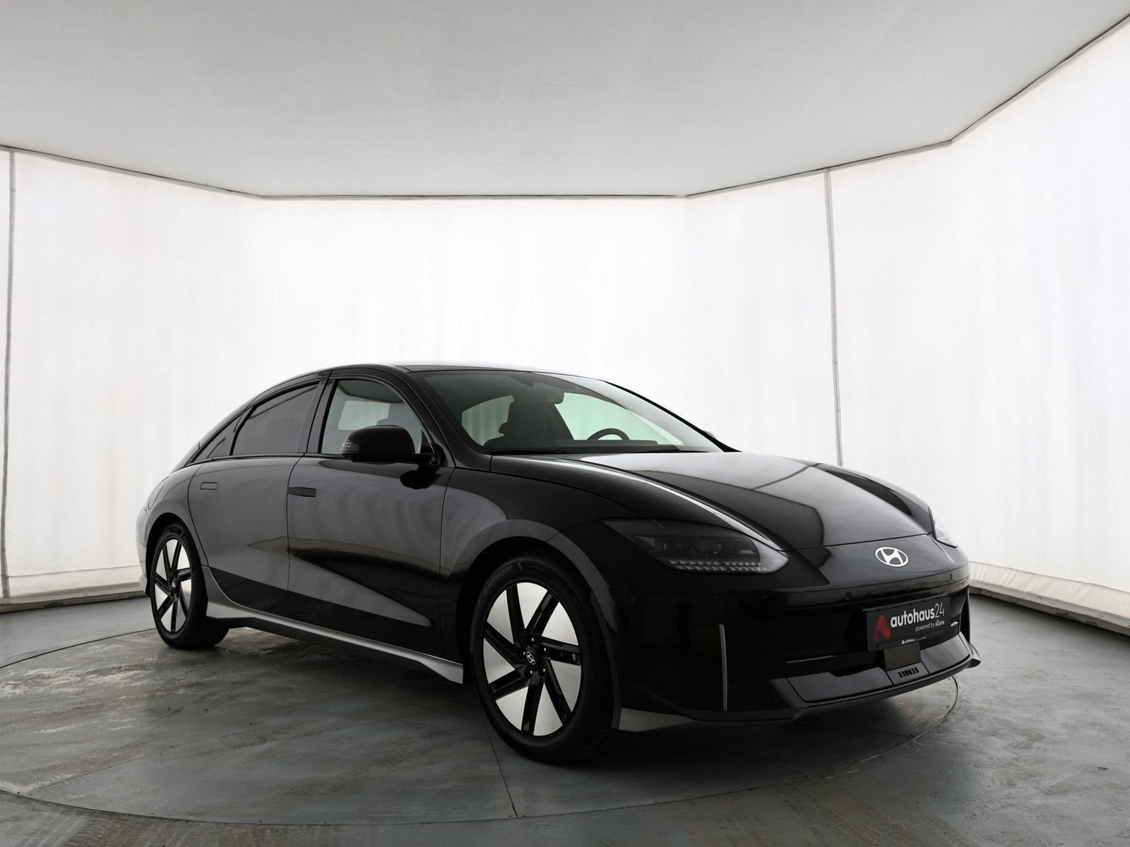 Hyundai IONIQ 6 Limousine HYUNDAI IONIQ 6 77,4kWh 168kW Dynamiq Limousine #1