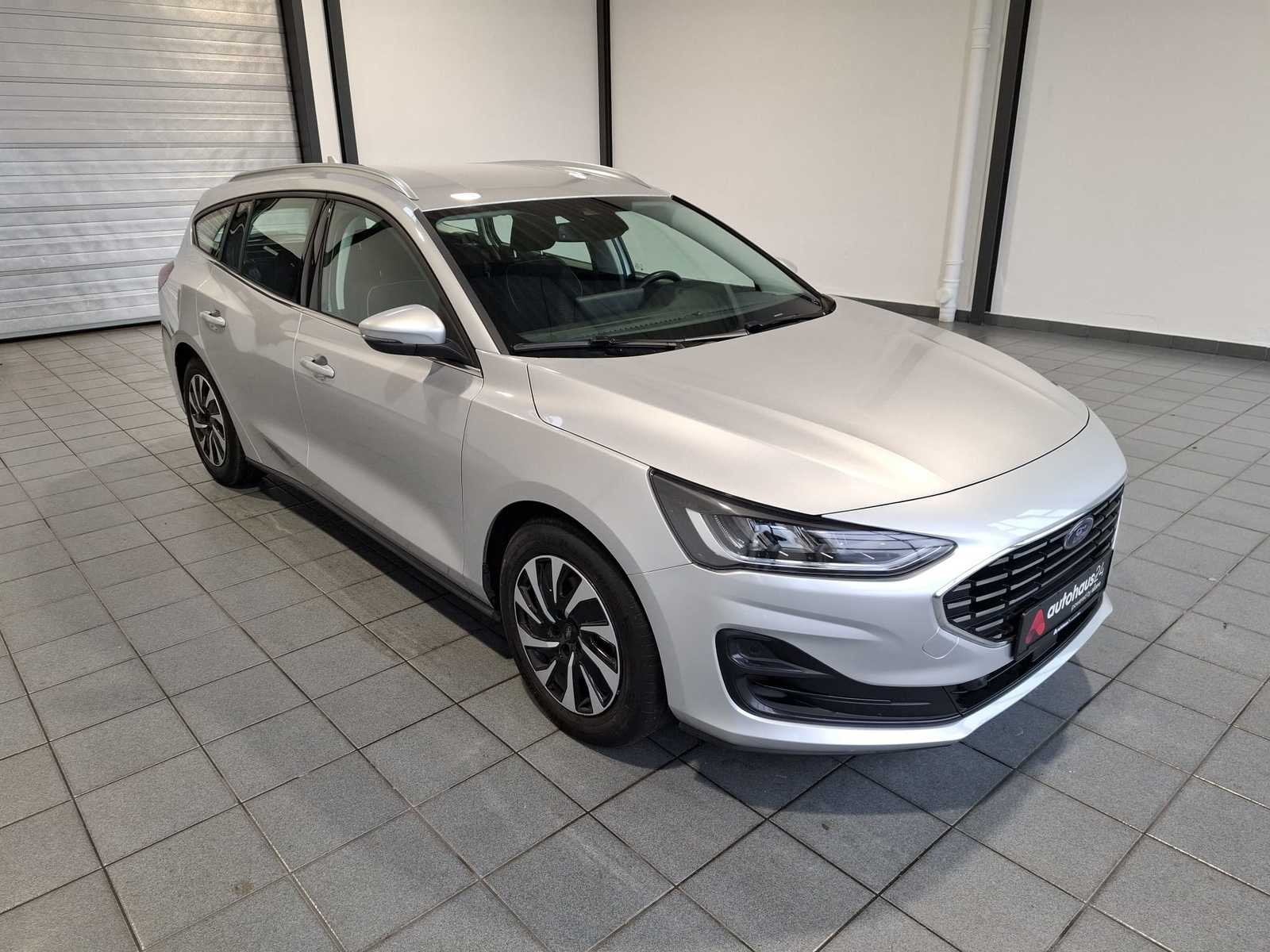 Ford Focus Kombi FORD Focus 1,5 EcoBlue Titanium Turnier Auto Kombi #1