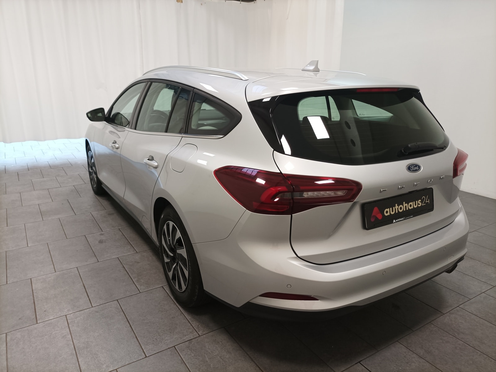 Ford Focus Kombi Focus 1.5 EcoBlue Titanium (EURO 6d) #4